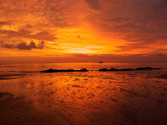 click to free download the wallpaper--Amazing Natural Scenery Pics, Andaman Sunset, the Red Sky, the Twisting Sea, Incredible Look