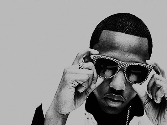click to free download the wallpaper--Amazing TV Movies Image, Fabolous and Cool Guy, Dark Sunglasses, Must be Good at Hip-Pop