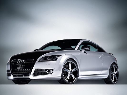 click to free download the wallpaper--Audi Cars as Background, Silver Super Car in Stop, About to be Started