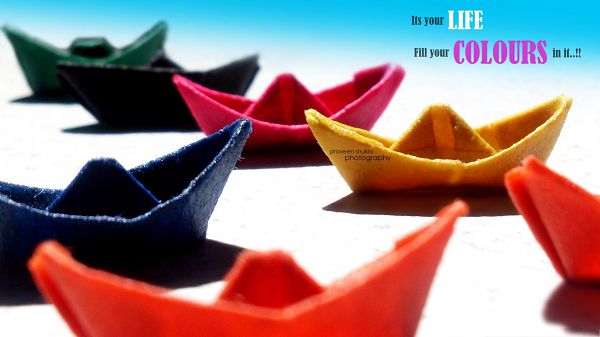click to free download the wallpaper--Background Wallpaper for Computer, Colored Handmade Boats, Fill Your Life's Color in Them!