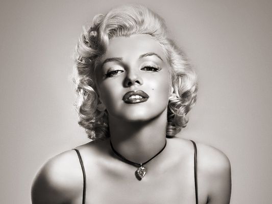 click to free download the wallpaper--Beautiful Lady Image, Marilyn Monroe, Sexy by Nature, Can't Help Being Attracted