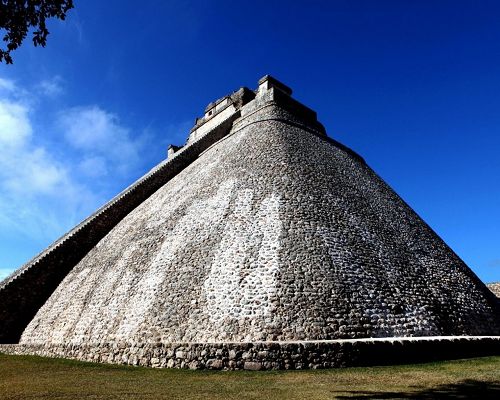 click to free download the wallpaper--Beautiful Pics of Nature Landscape, Pre-Hispanic City in Mexico, Reaching to the Blue Sky