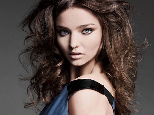 click to free download the wallpaper--Beautiful TV Show Images, Miranda Kerr in Brown Curly Hair, Face Portrait