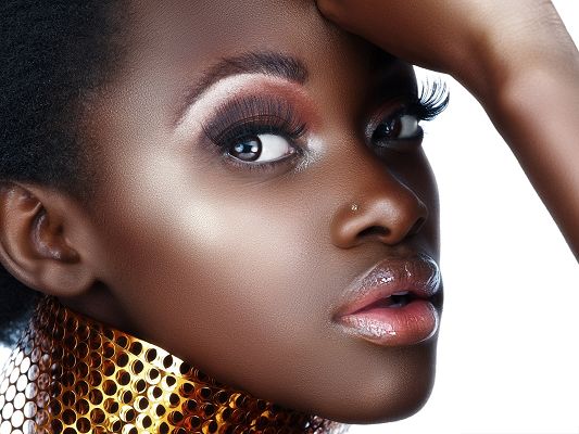 click to free download the wallpaper--Black Girl Photos, Face Portrait, She is Like Black Pearl