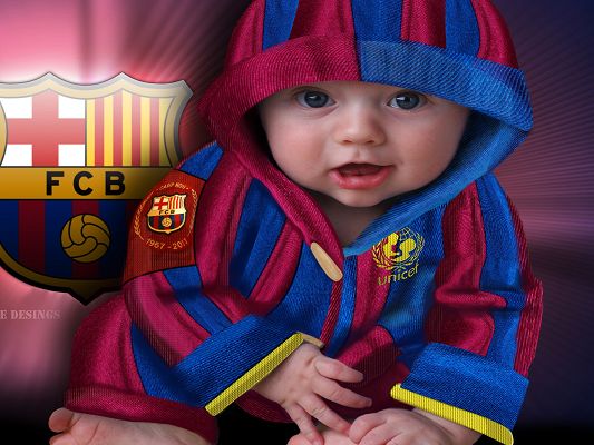 click to free download the wallpaper--Cute Babies Image, Baby Boy in FCB Jersey, He Has a Big Dream