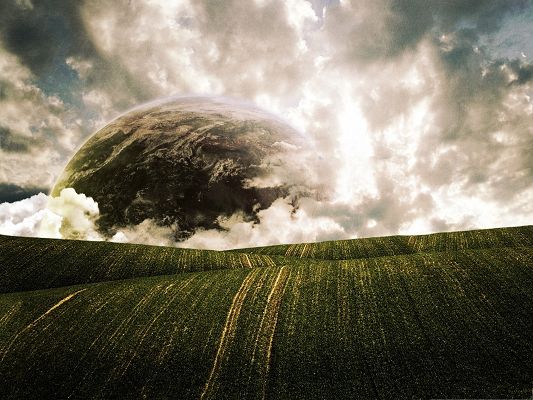 click to free download the wallpaper--Fantasy Landscape, Endless Green Field, the Rising Planet