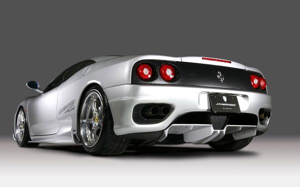 click to free download the wallpaper--Ferrari Sport Car Wallpaper, the Unique and Stylish Symbol, Wins First Attention
