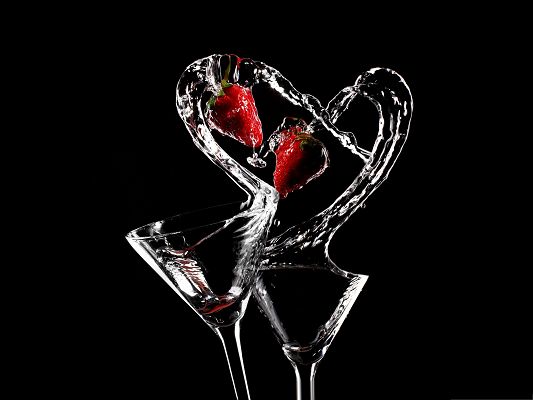 click to free download the wallpaper--Free Romantic Wallpaper, Love Cocktail on Dark Background