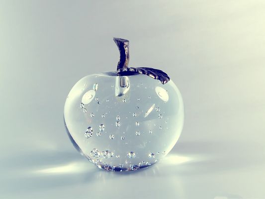 click to free download the wallpaper--Free Wallpaper Background, Glass Apple, Crystal Clear and Impressive