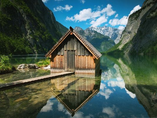 click to free download the wallpaper--German Landscape Photography, Wooden House Over the Peaceful Sea, Impressive Look