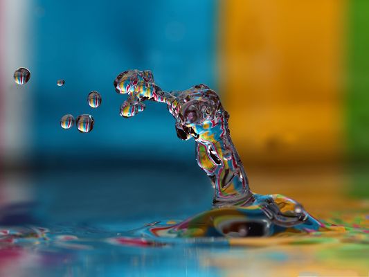 click to free download the wallpaper--HD Water Wallpaper, Colorful Water Splash, Innervation Wallpaper