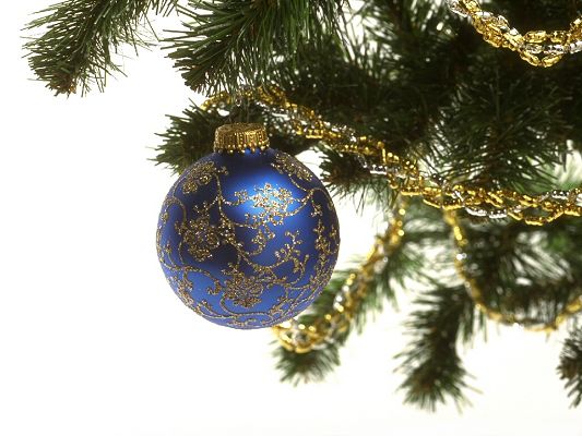 click to free download the wallpaper--Holiday Post of Christmas, a Blue Globe on Christmas Tree, Golden Lines, Great in Look