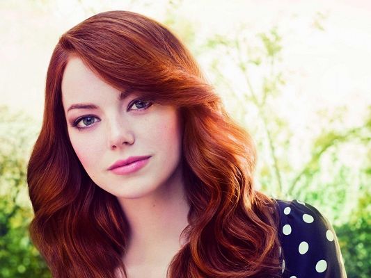 click to free download the wallpaper--Image of TV Show, Emma Stone Portrait, Beautiful Girl Among Sunshine and Great Nature Scene