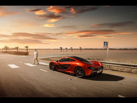 click to free download the wallpaper--Images of Super Car, McLaren P1 in Stand, a Man Passing by, Can't Get His Eyes off the Car