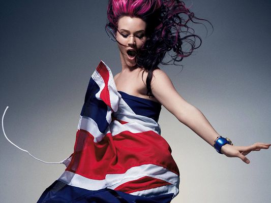 click to free download the wallpaper--Joss Stone HD Post in Pixel of 1920x1440, a Heavy Wind Blowing, Young Lady in Flag Dress, the Wind is Annoying - TV & Movies Post