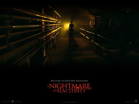 click to free download the wallpaper--Post of TV & Movies, A Nightmare on Elm Street, a Man Standing Alone, He is Planning Something Big