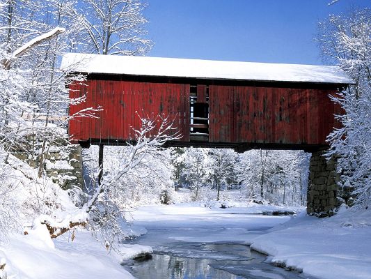 click to free download the wallpaper--Rural Landscape Image, Rustic Bridge in Winter, Thick Snow Everywhere, Pure and Impressive