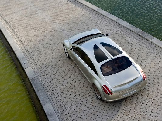 click to free download the wallpaper--Top Car Images as Background, Mercedes Benz F700 Car Next to the Swimming Pool