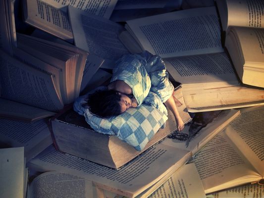 click to free download the wallpaper--Wallpaper Computer Background, Sleeping Kid, Dreamy Giant Books 