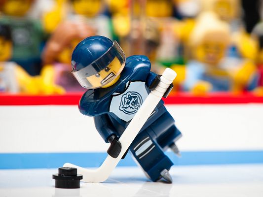 click to free download the wallpaper--Wallpaper Free Computer, Hockey Lego, Man Playing Hard in Sports