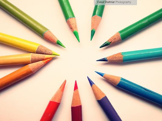 click to free download the wallpaper--Wallpaper for Computer - Colourful Pencils Forming a Circle, Paint Your Life Colorful
