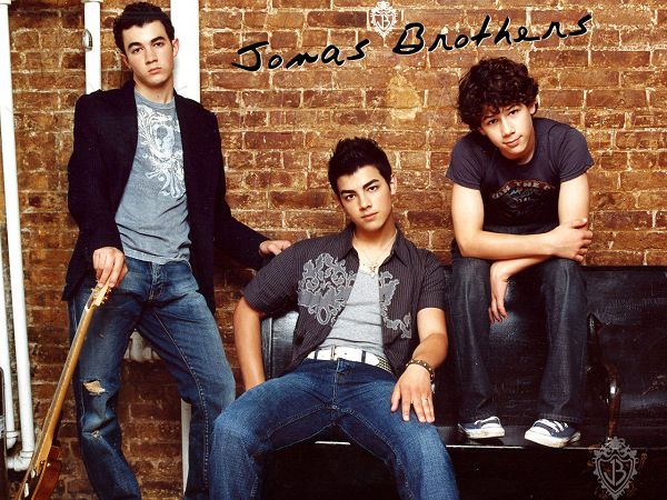 free wallpaper of Jonas Brothers ,click to download
