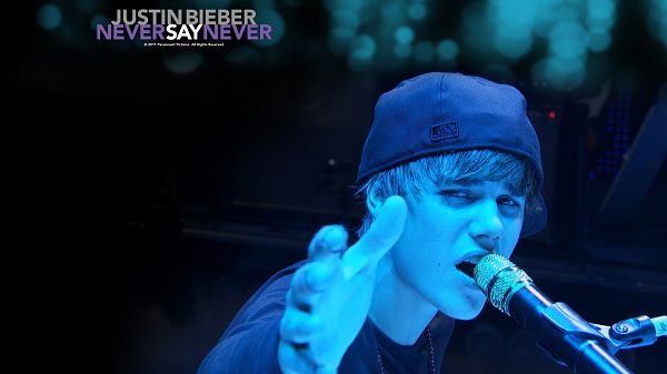 free wallpaper of popular star: Justin Bieber  ,click to download