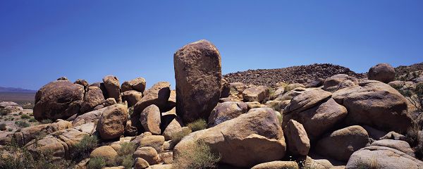 click to free download the wallpaper--landscape photography - Numerous Stones in Different Orders, Under the Blue Sky, It is Clean Scene