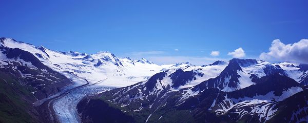 click to free download the wallpaper--nature scenes - Snow-Capped Mountains and the Blue Sky, In Extremely Good Order